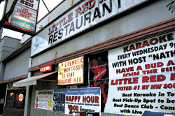 Little Red Hen: A Country Bar With Few Peers