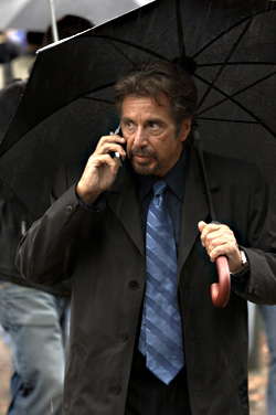 Pacino prepares to eat cell phone, umbrella, scenery in 88 Minutes.