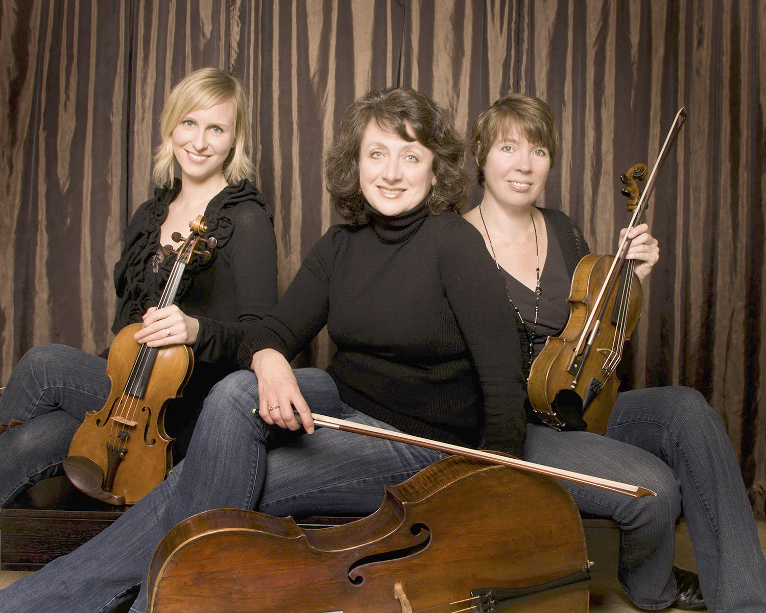 Victoria Parker, Rowena Hammill, and Heather Bentley of Trio Pardalote.