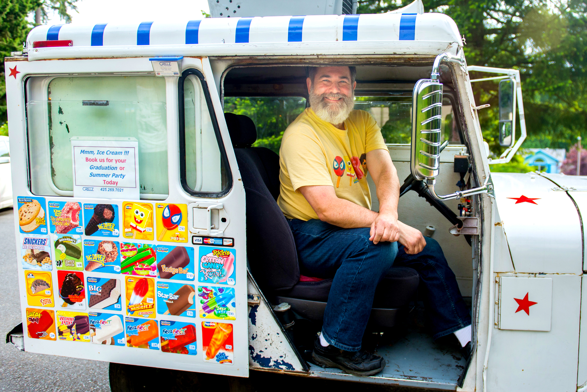 Left: Ice-cream man—and mall Santa—Mark Davison. Right: Tiny tots tend to pick Spongebob.