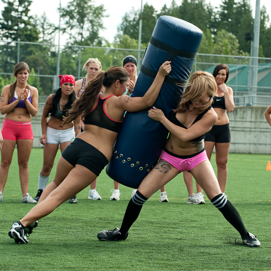 Lingerie football: Seattle Mist whip B.C. Angels in first Pacific