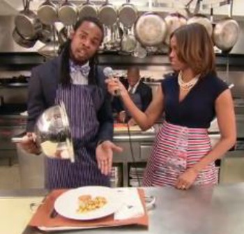 Don’t mess with Seahawks’ cornerback Richard Sherman.Even in the kitchen.In a video